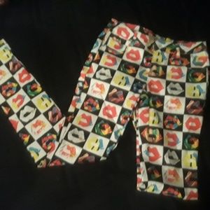 Lip print modern skinny jeans Hybrid & Company